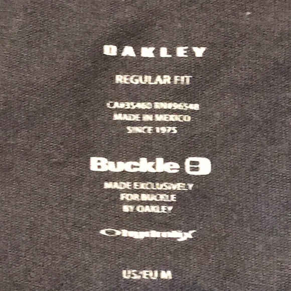 Oakley short sleeved tee - Picture 3 of 3